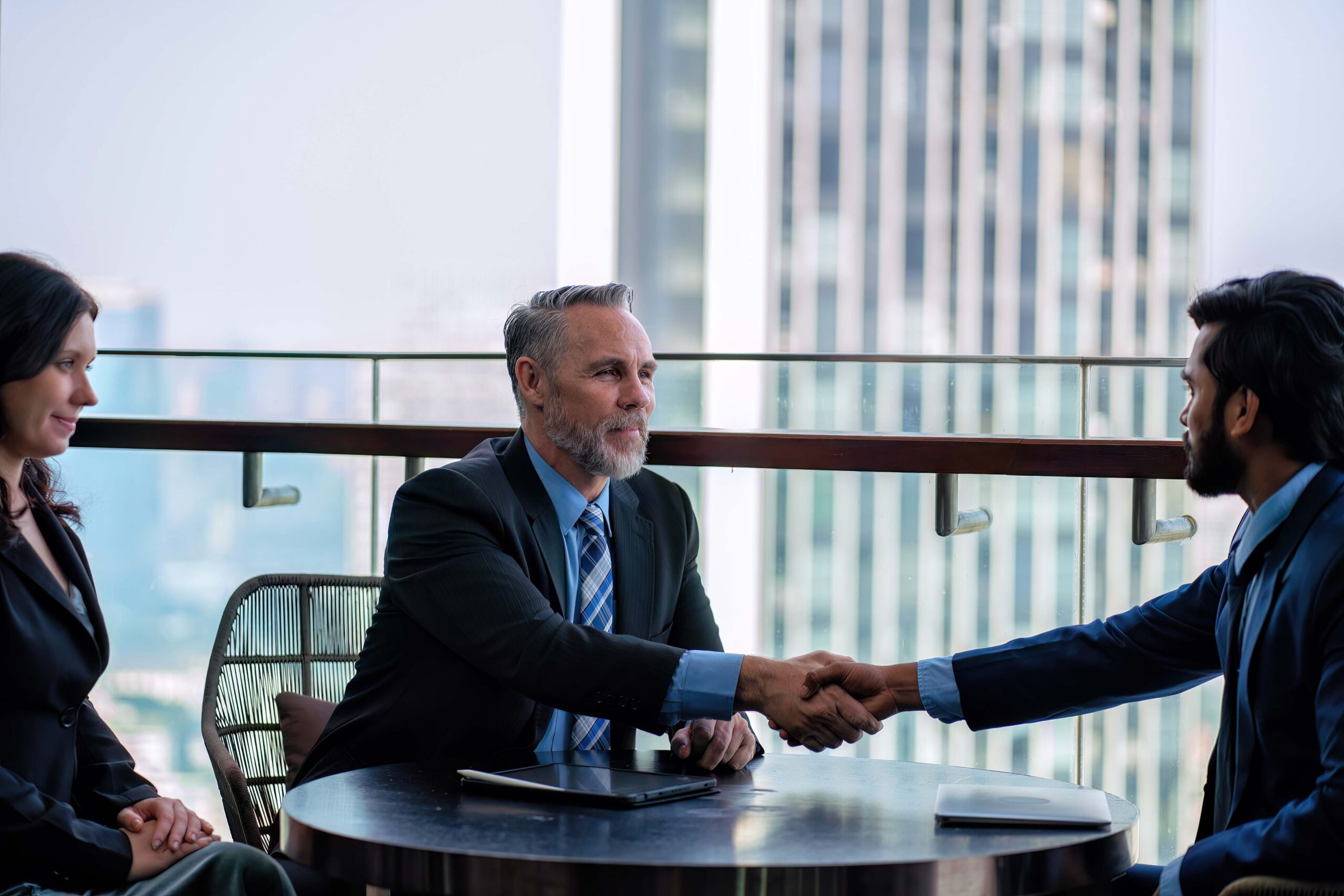 Procesy transgraniczne – transgraniczne przekształcenia, połączenia i podziały spółek image